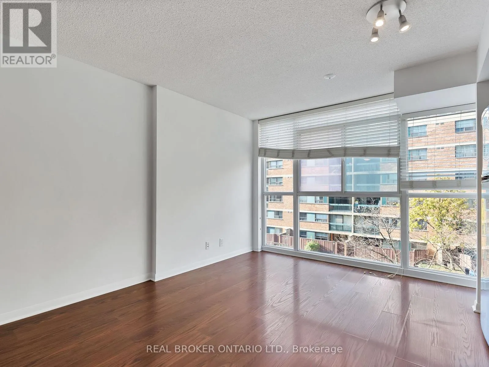 511 - 96 ST PATRICK STREET