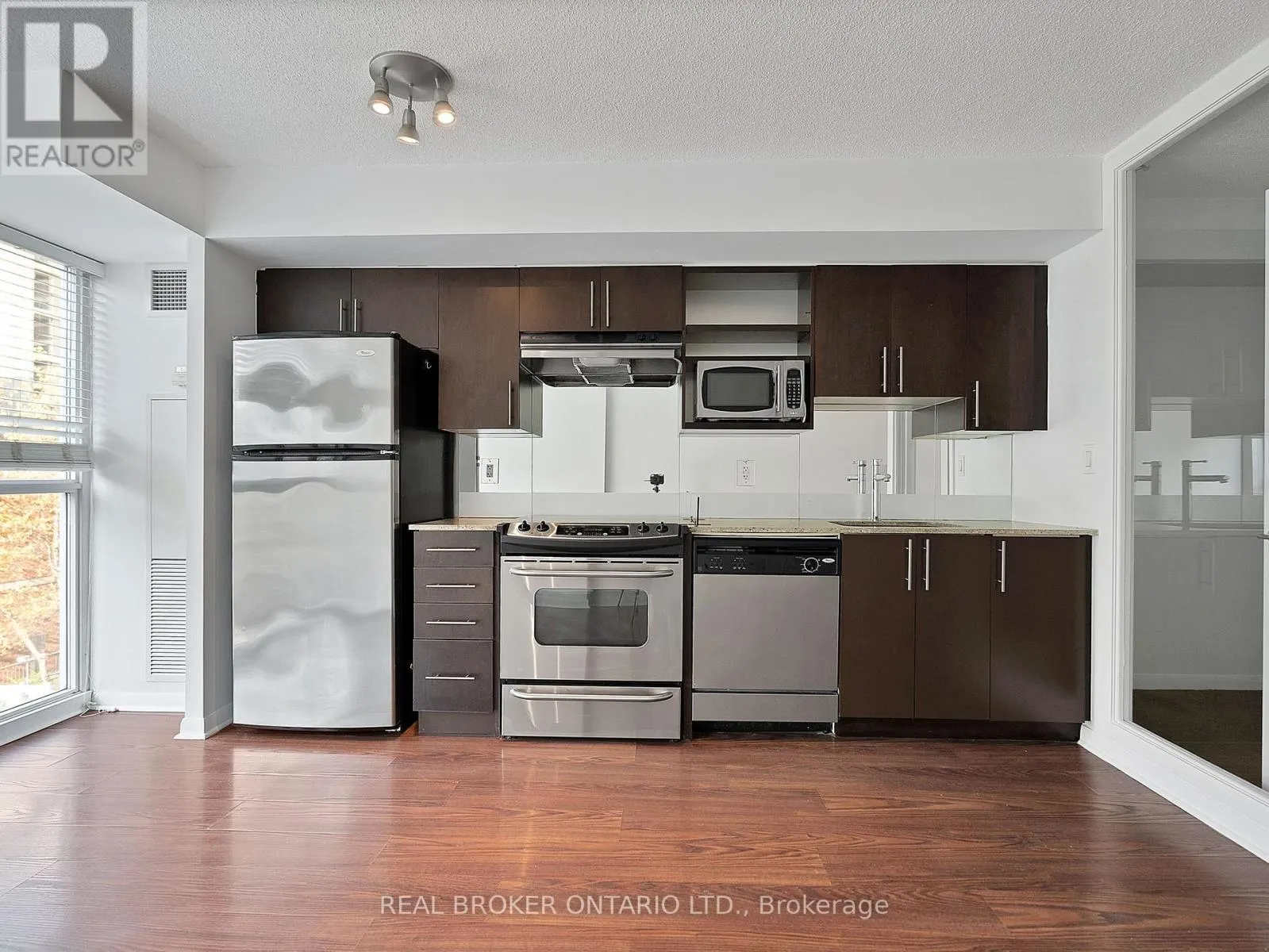 511 - 96 ST PATRICK STREET