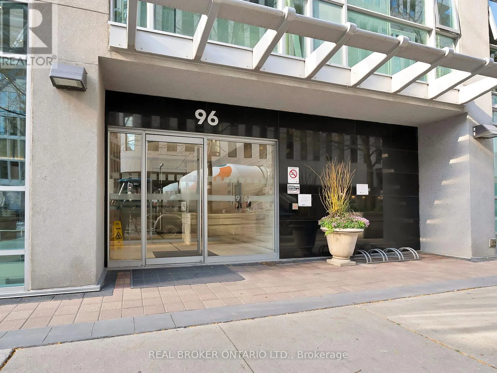 511 - 96 ST PATRICK STREET