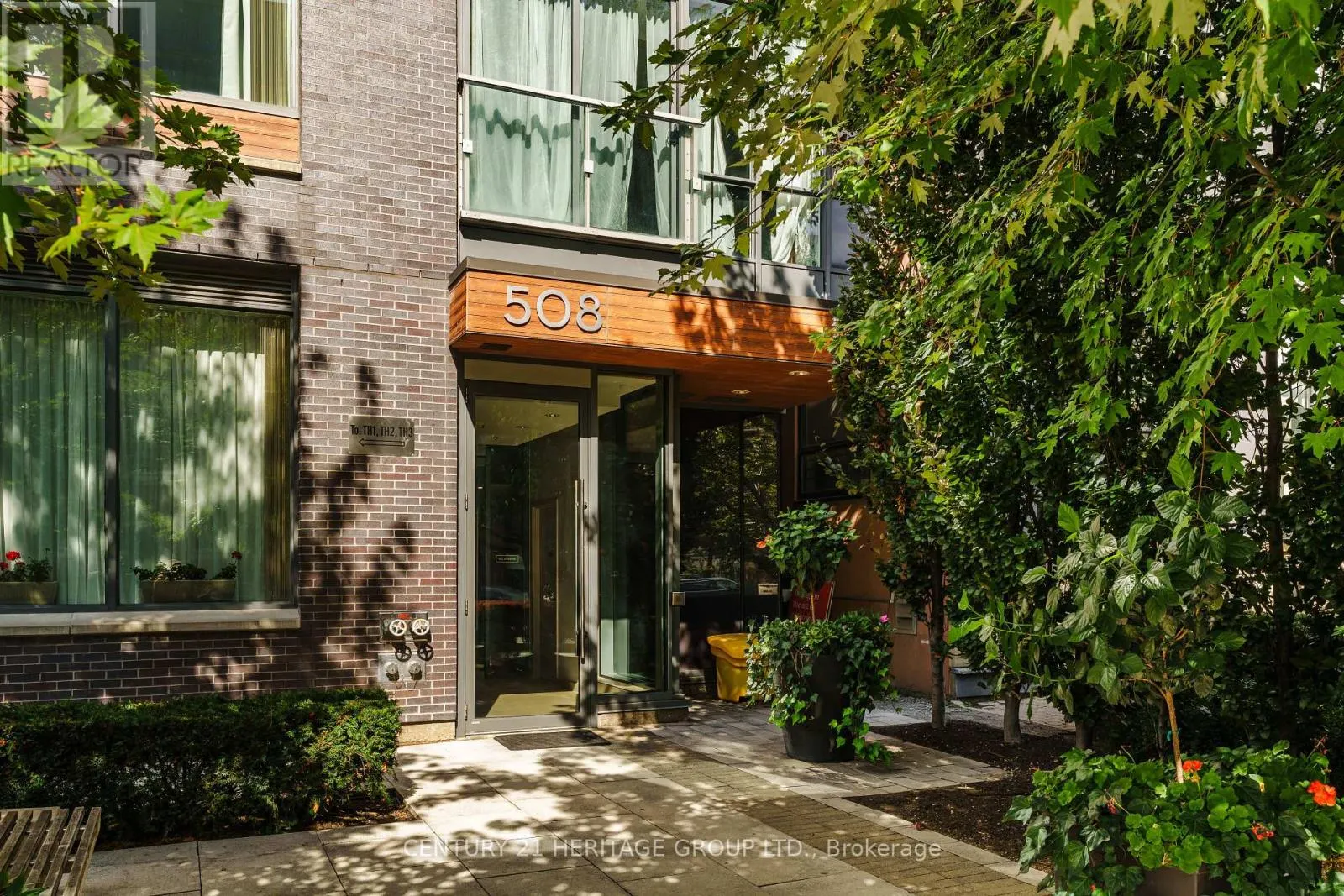 408 - 508 WELLINGTON STREET W