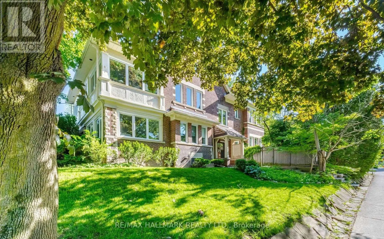 3RD FL - 193 HEATH STREET W