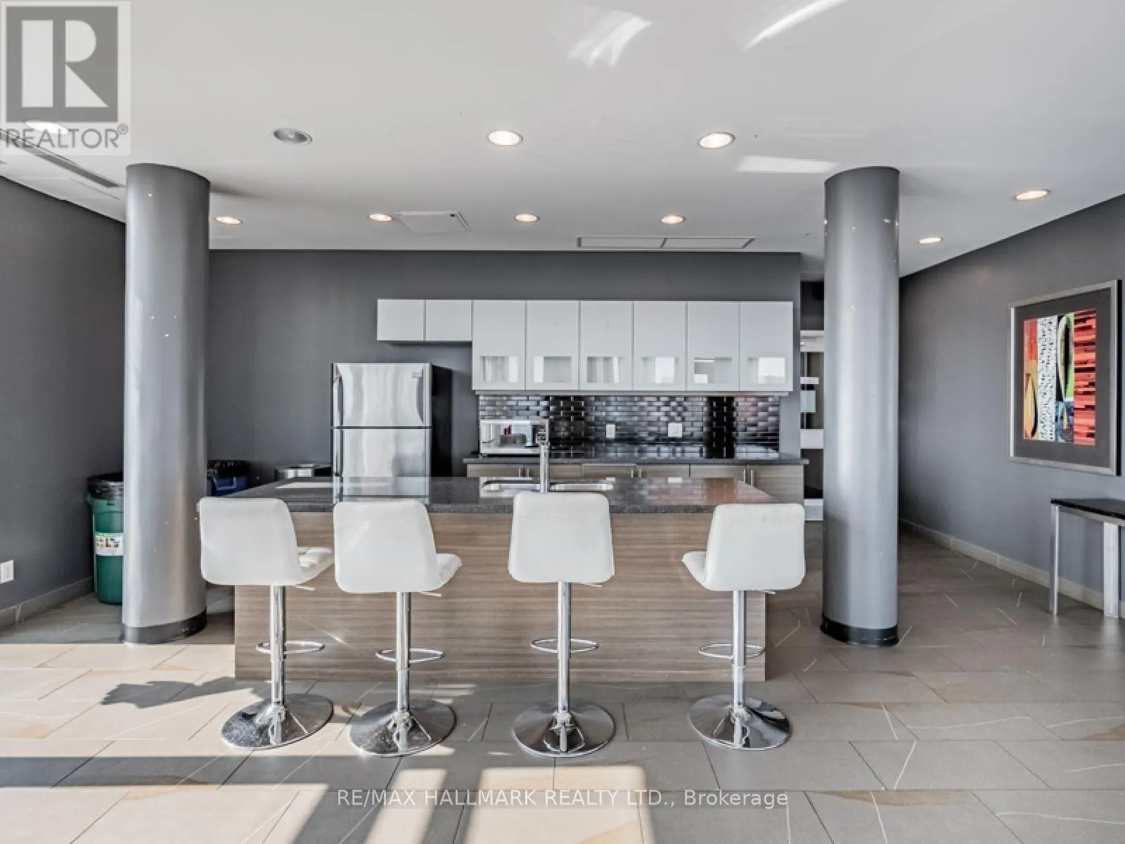 1104 - 1171 QUEEN STREET W