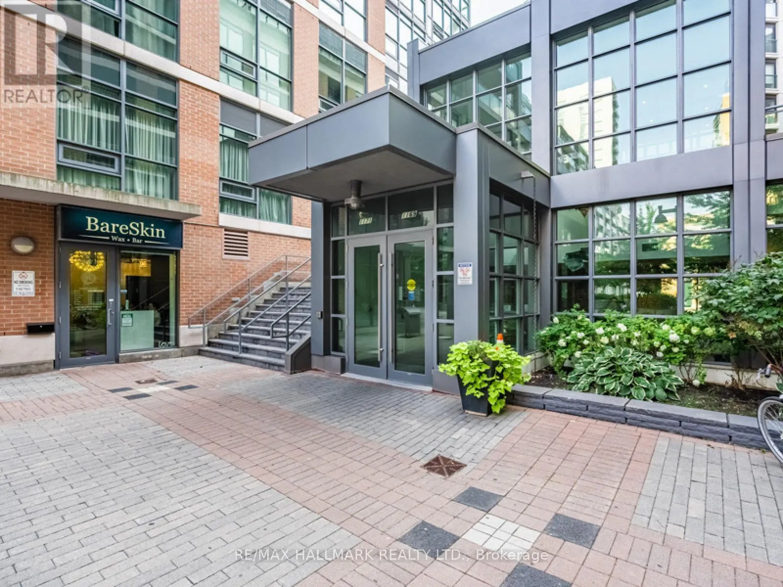 1104 - 1171 QUEEN STREET W
