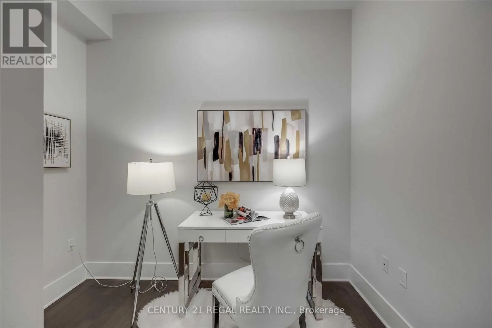 29 QUEENS QUAY E