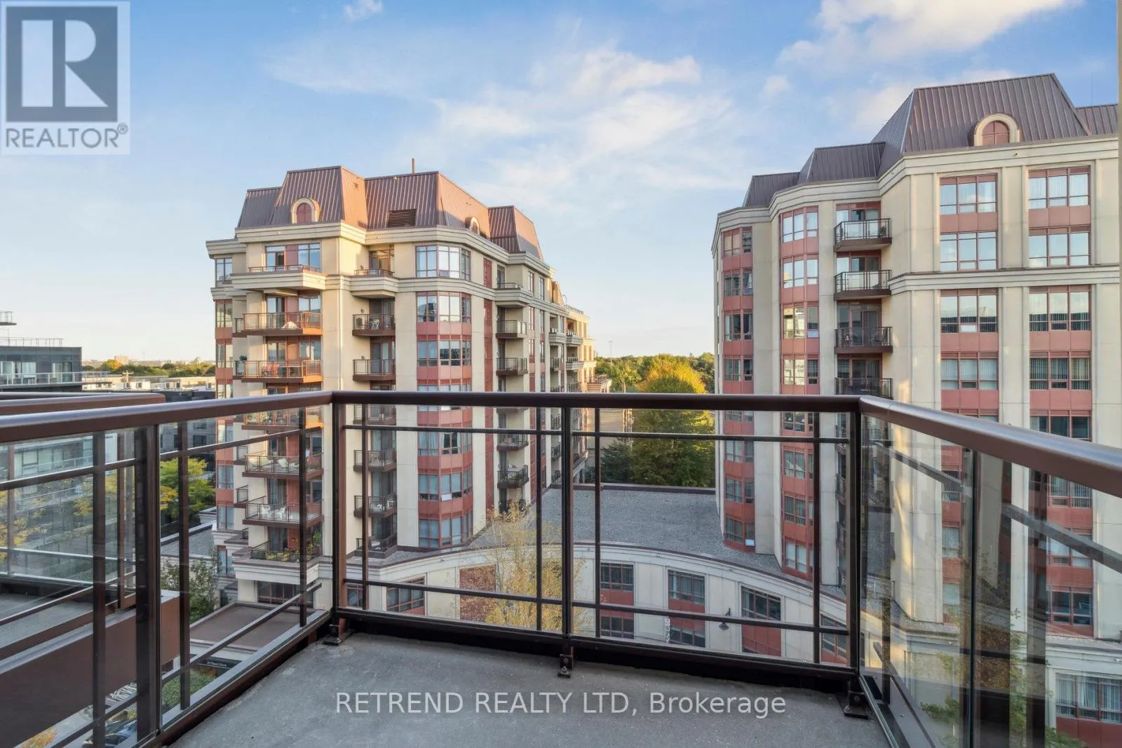 712 - 27 REAN DRIVE