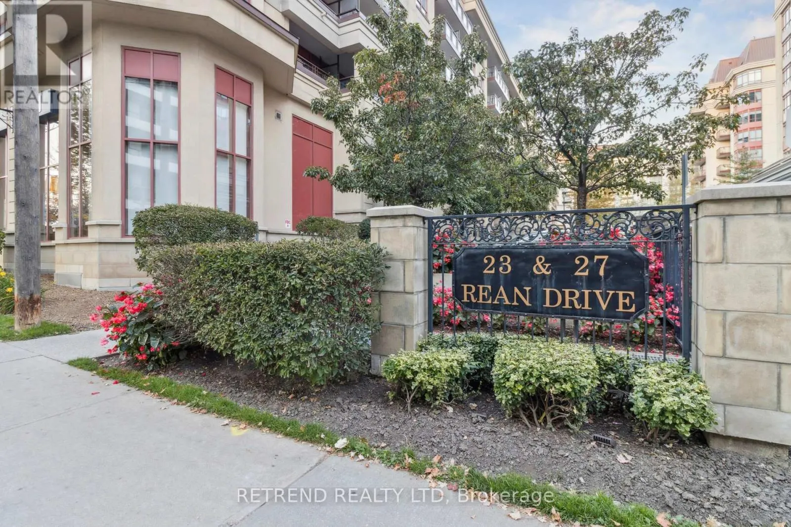 712 - 27 REAN DRIVE