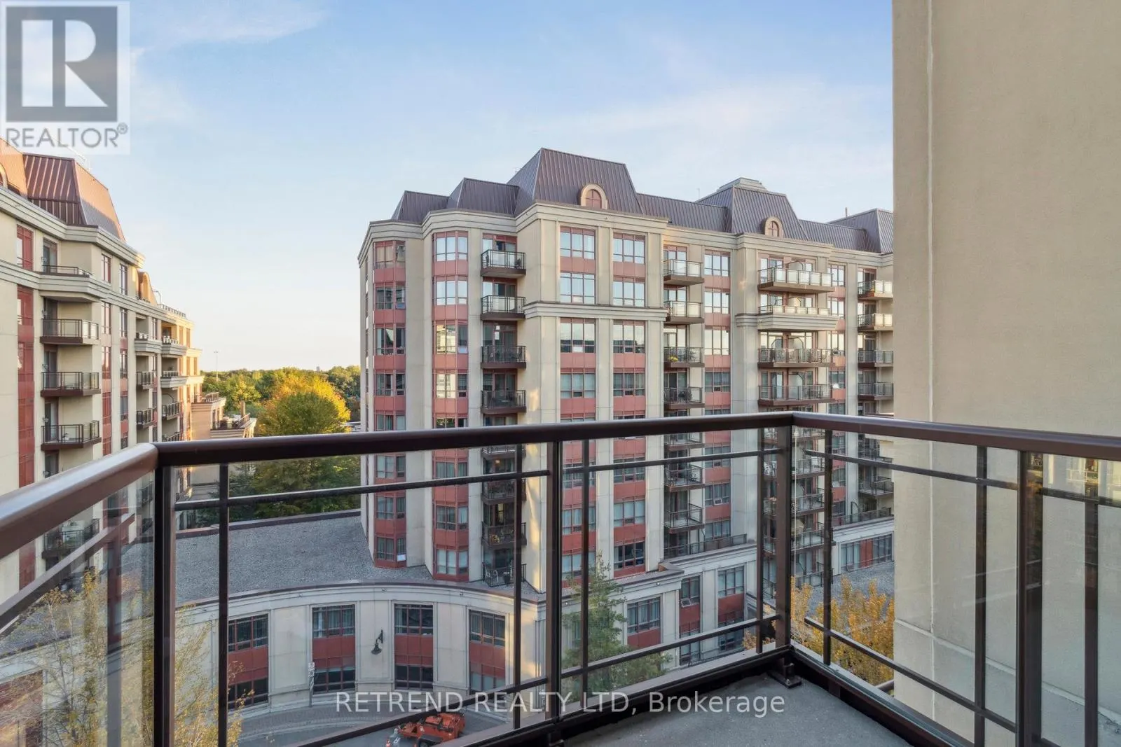 712 - 27 REAN DRIVE