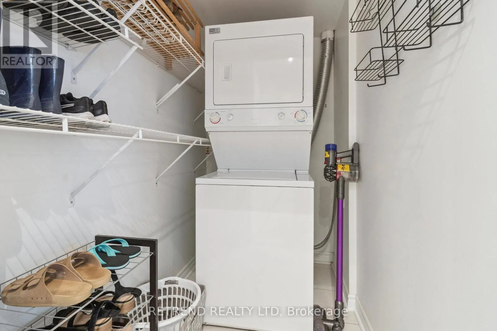712 - 27 REAN DRIVE