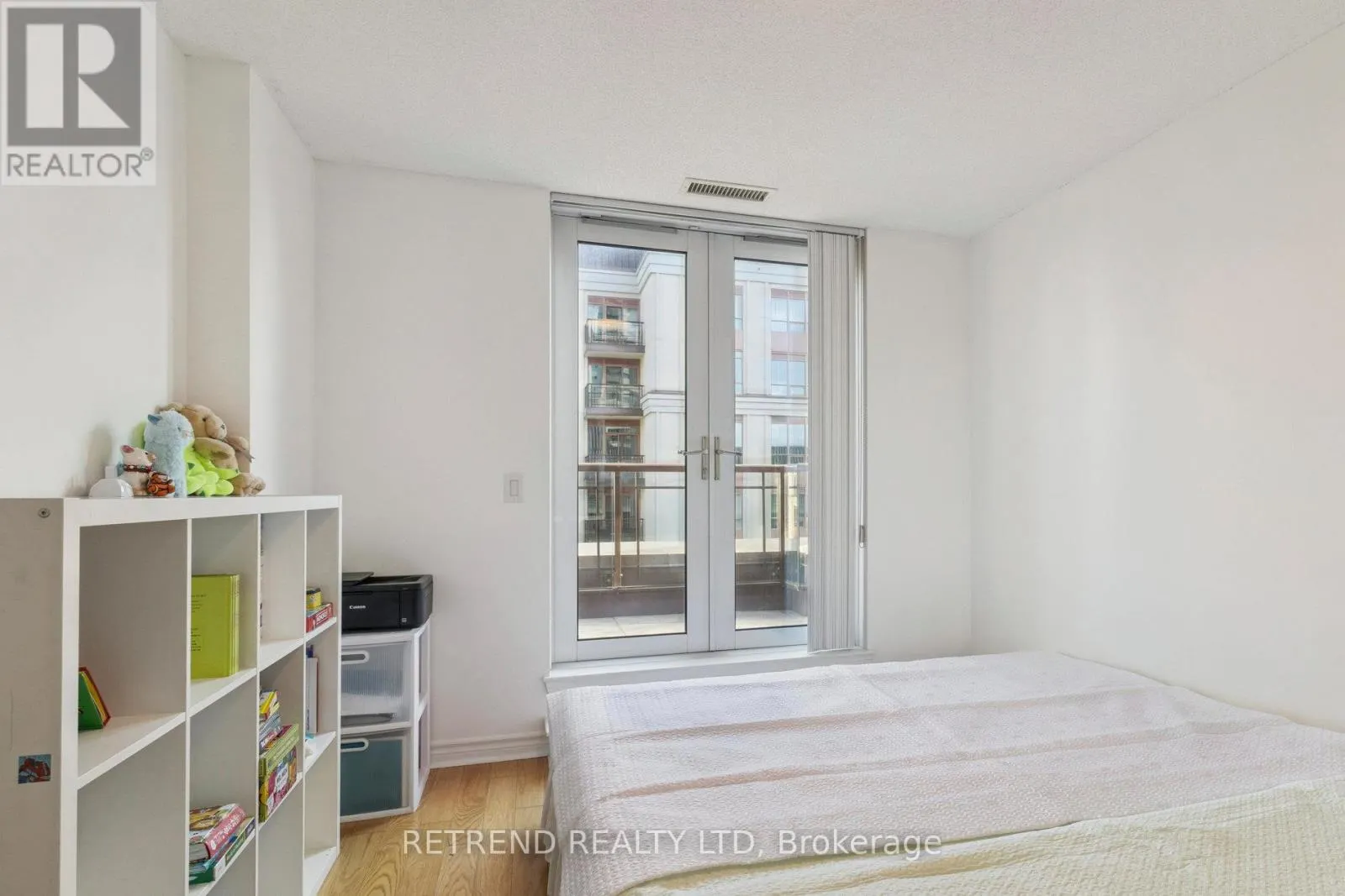 712 - 27 REAN DRIVE