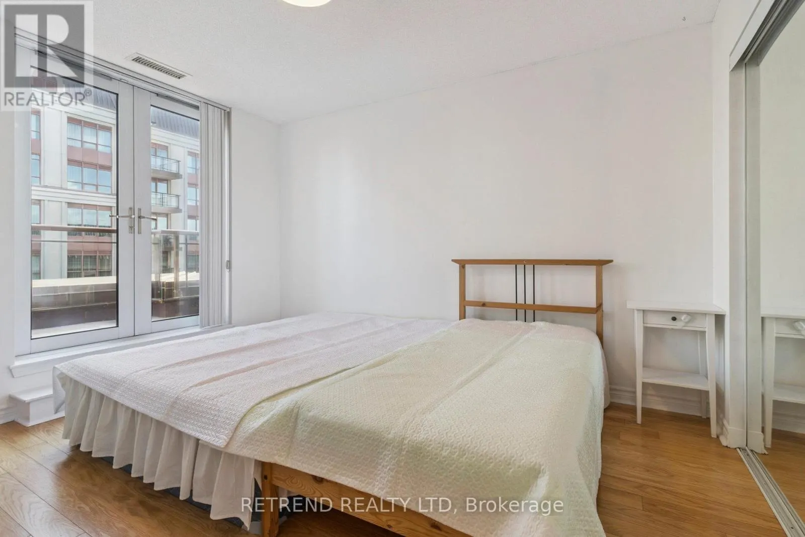 712 - 27 REAN DRIVE
