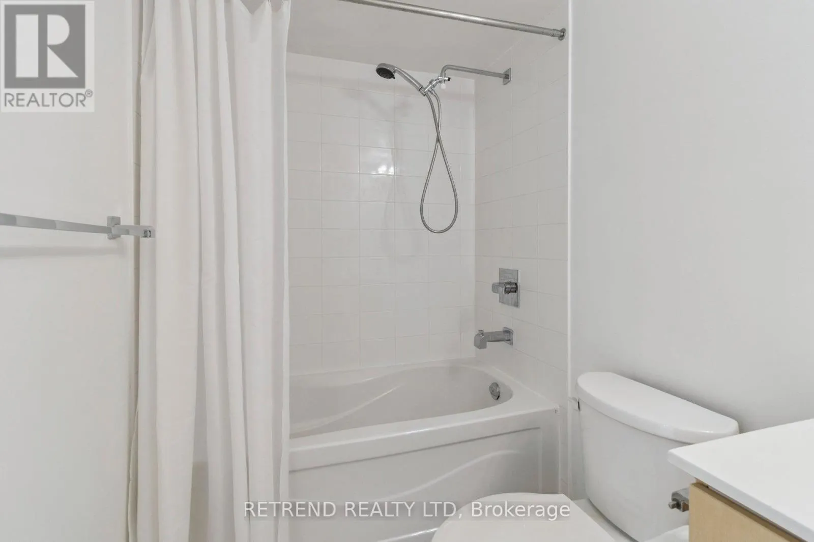 712 - 27 REAN DRIVE