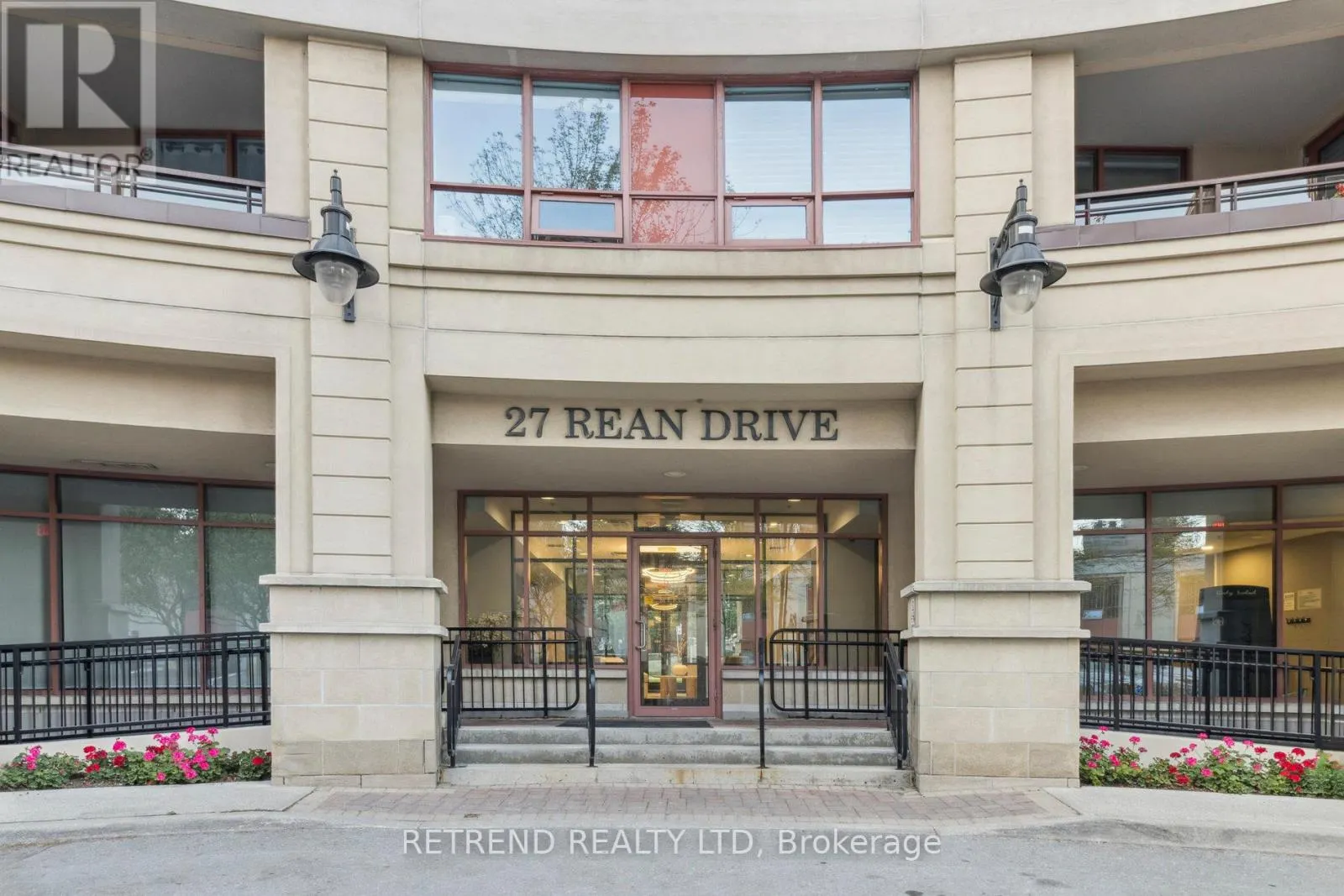 712 - 27 REAN DRIVE