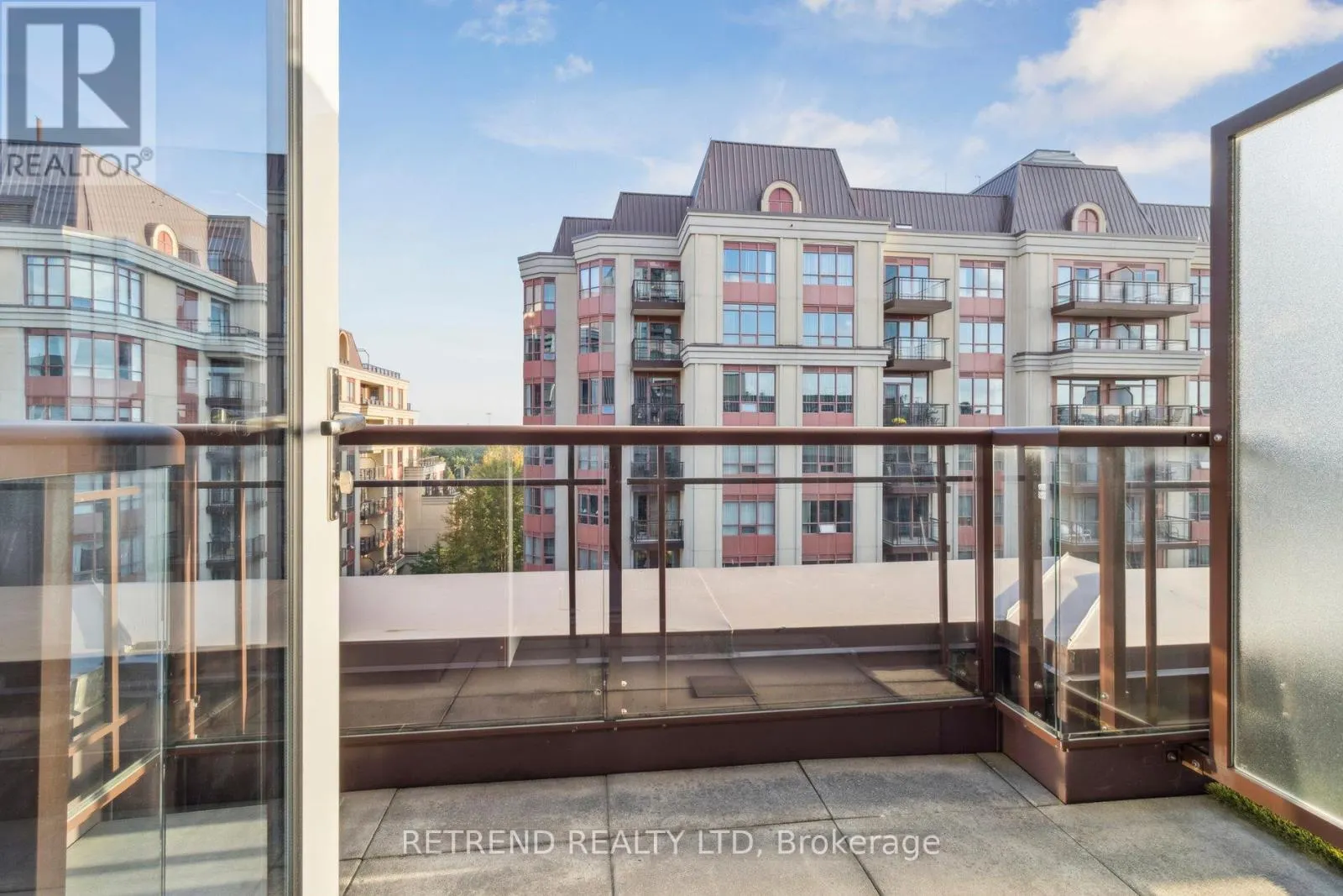 712 - 27 REAN DRIVE
