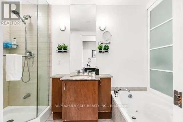 607 - 500 QUEENS QUAY W