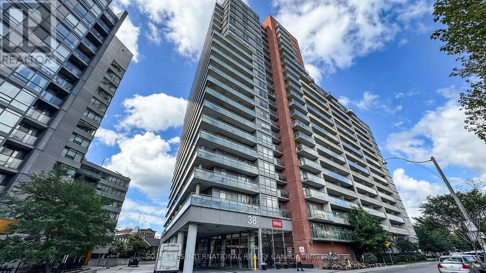 1123 - 38 JOE SHUSTER WAY
