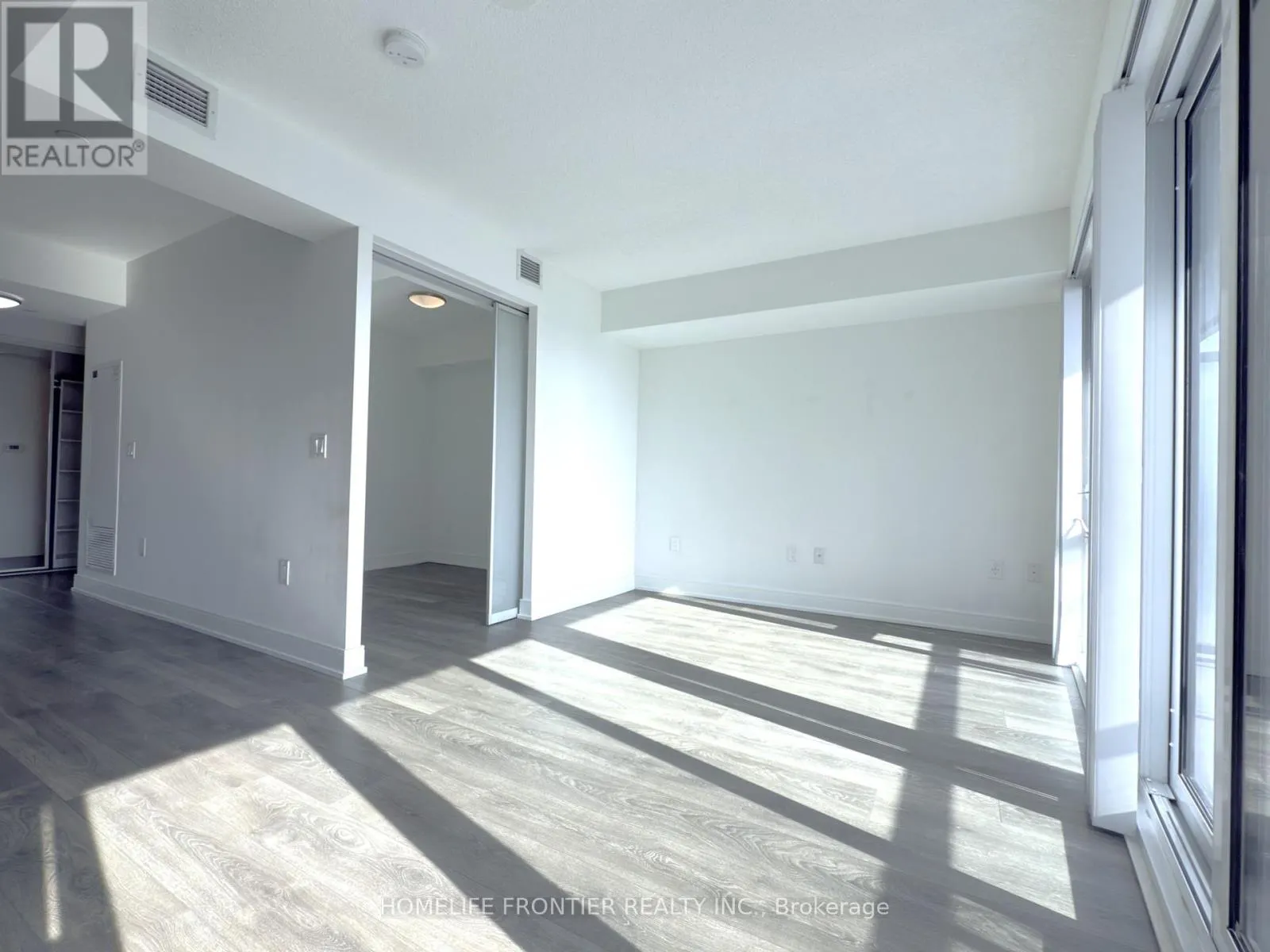 1507 - 89 MCGILL STREET