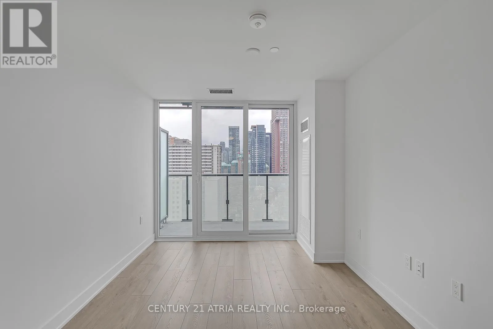 1610 - 575 BLOOR STREET E