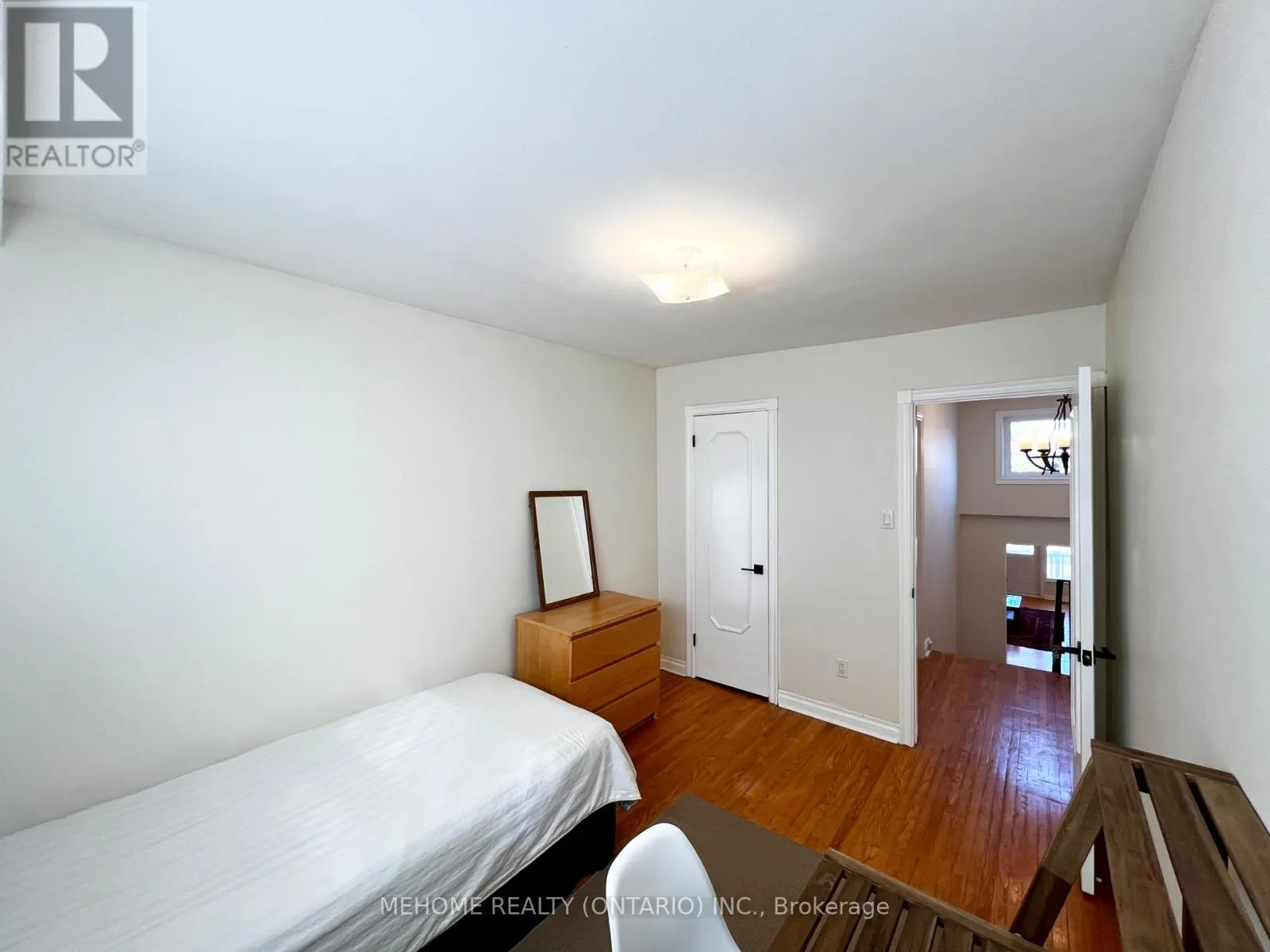 UPPER - 126 EDMONTON DRIVE