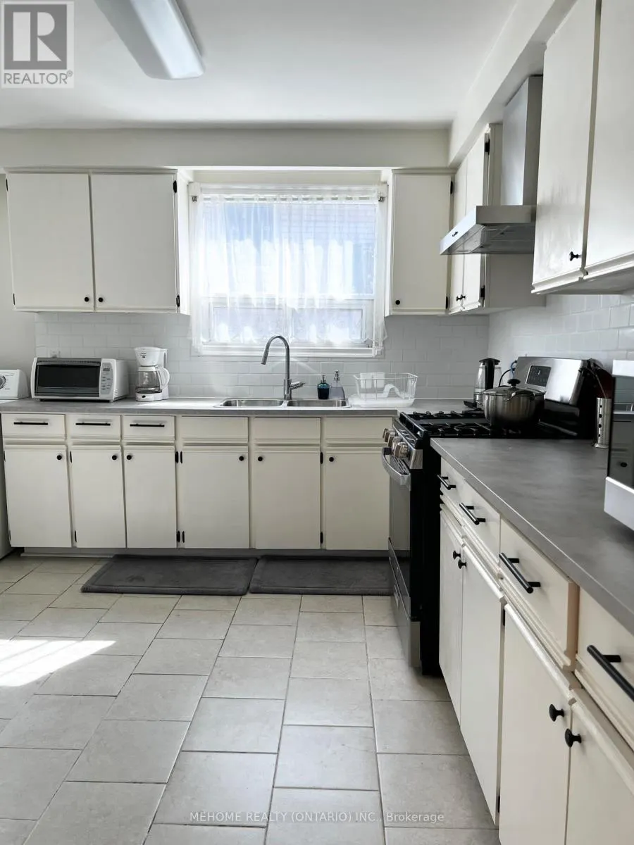 UPPER - 126 EDMONTON DRIVE