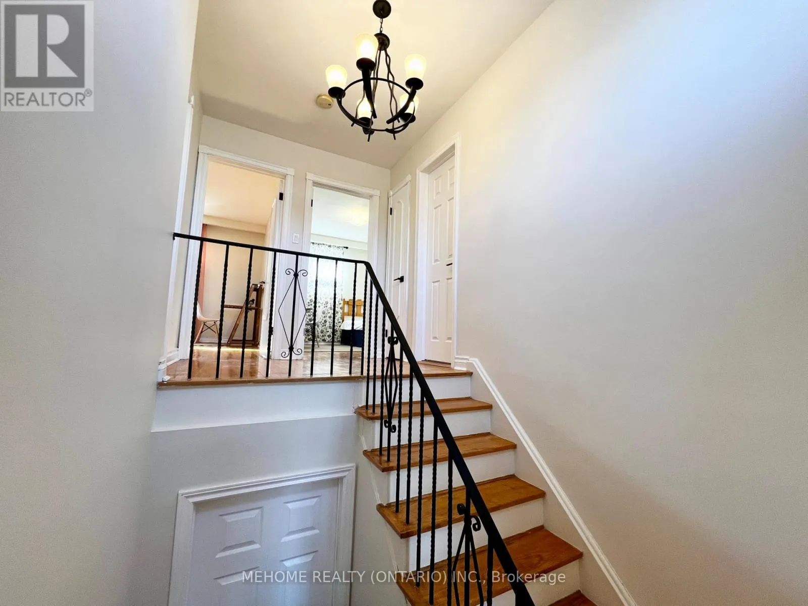 UPPER - 126 EDMONTON DRIVE