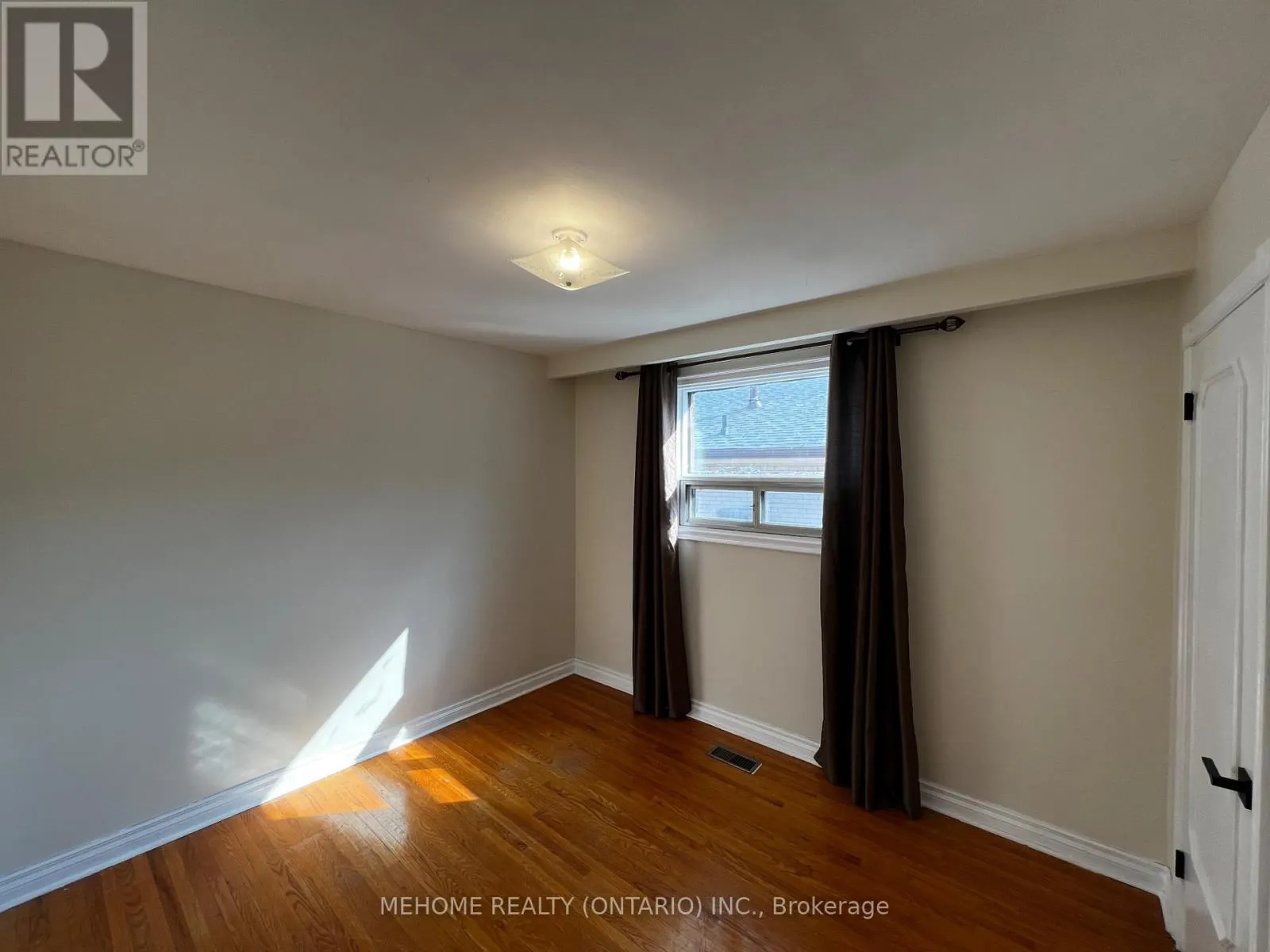UPPER - 126 EDMONTON DRIVE