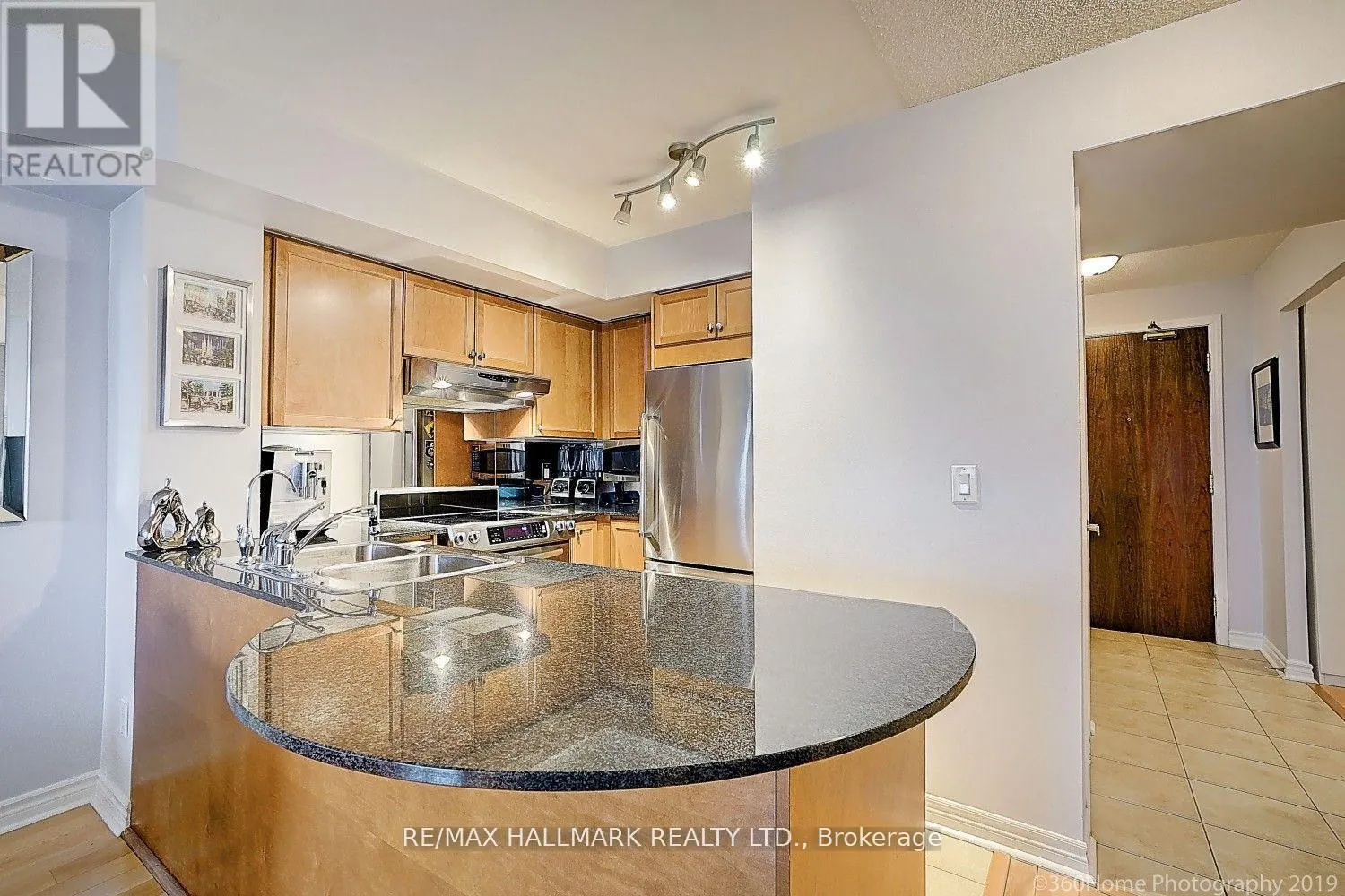 1608 - 18 KENASTON GARDENS