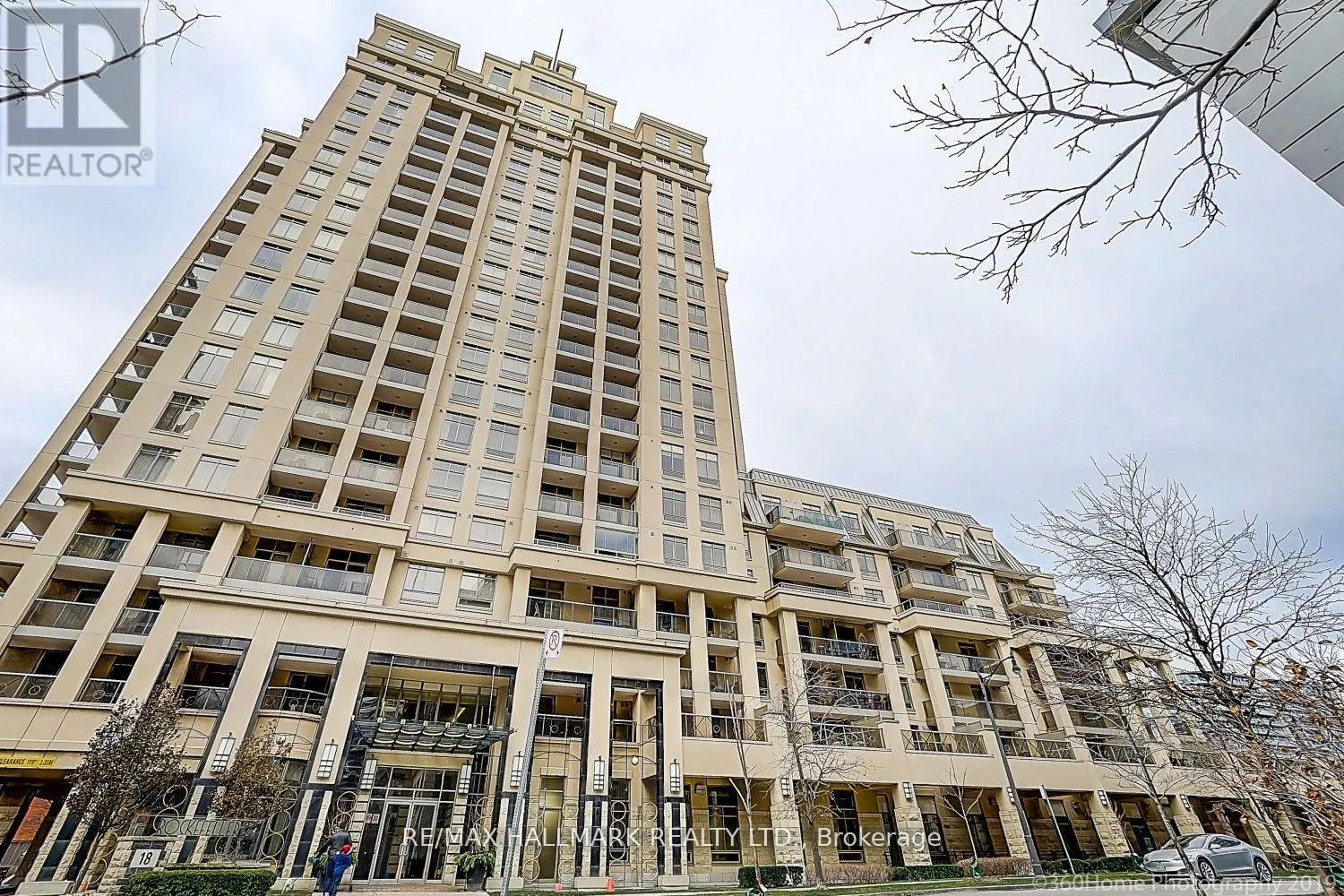 1608 - 18 KENASTON GARDENS