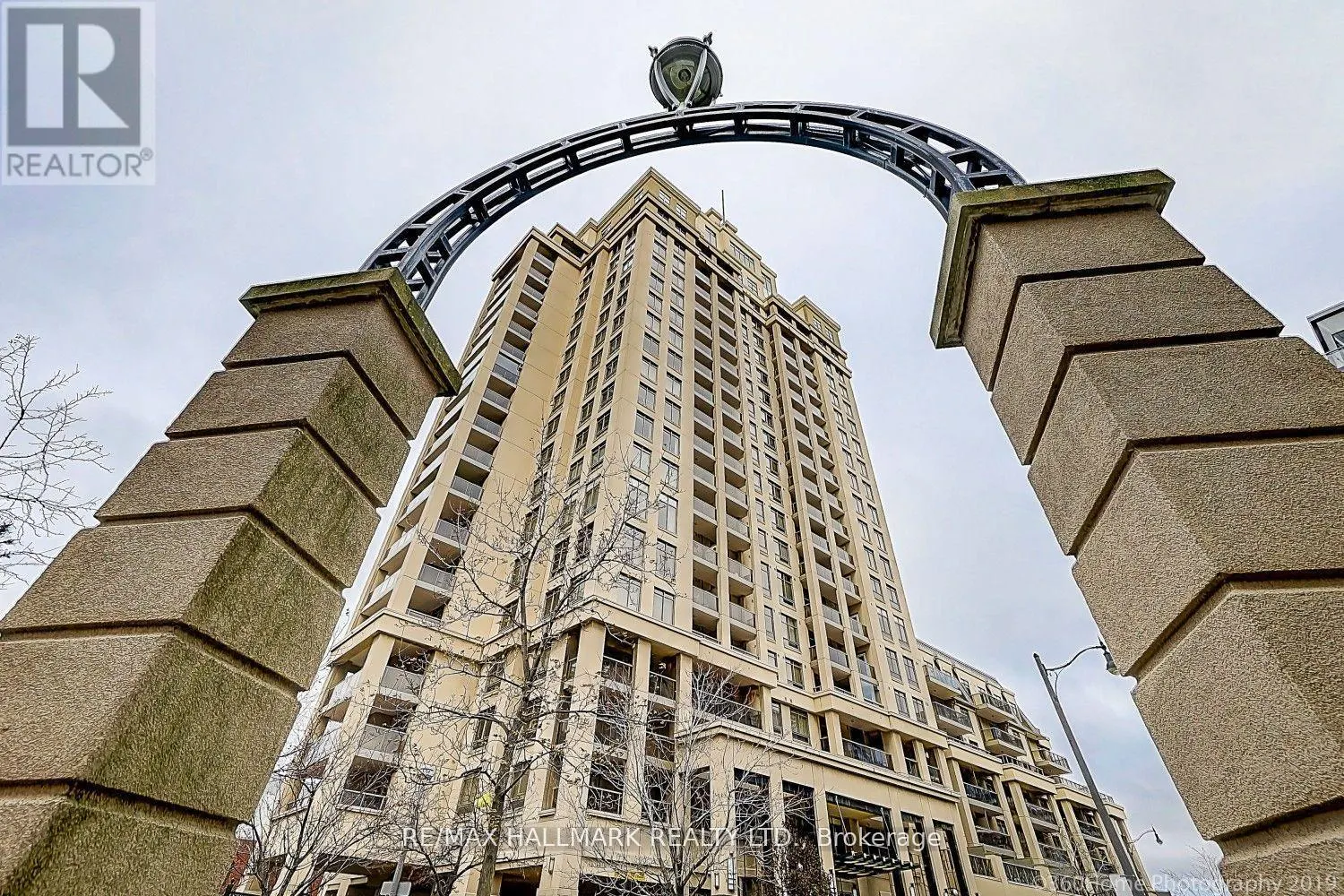 1608 - 18 KENASTON GARDENS