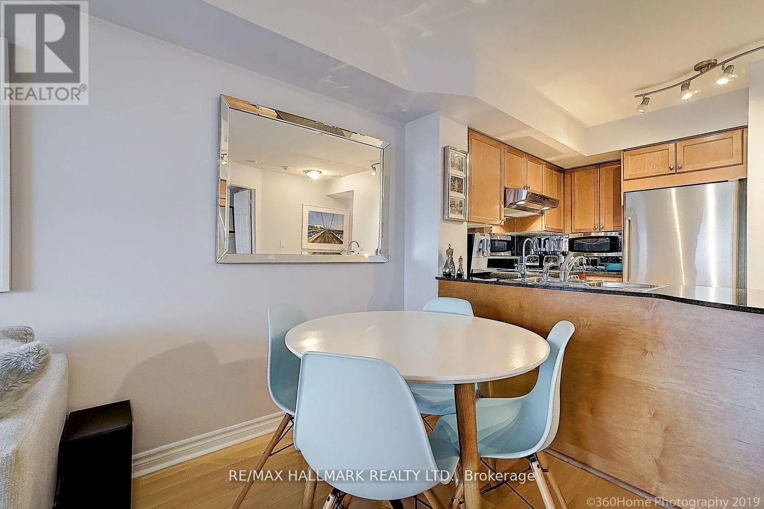 1608 - 18 KENASTON GARDENS