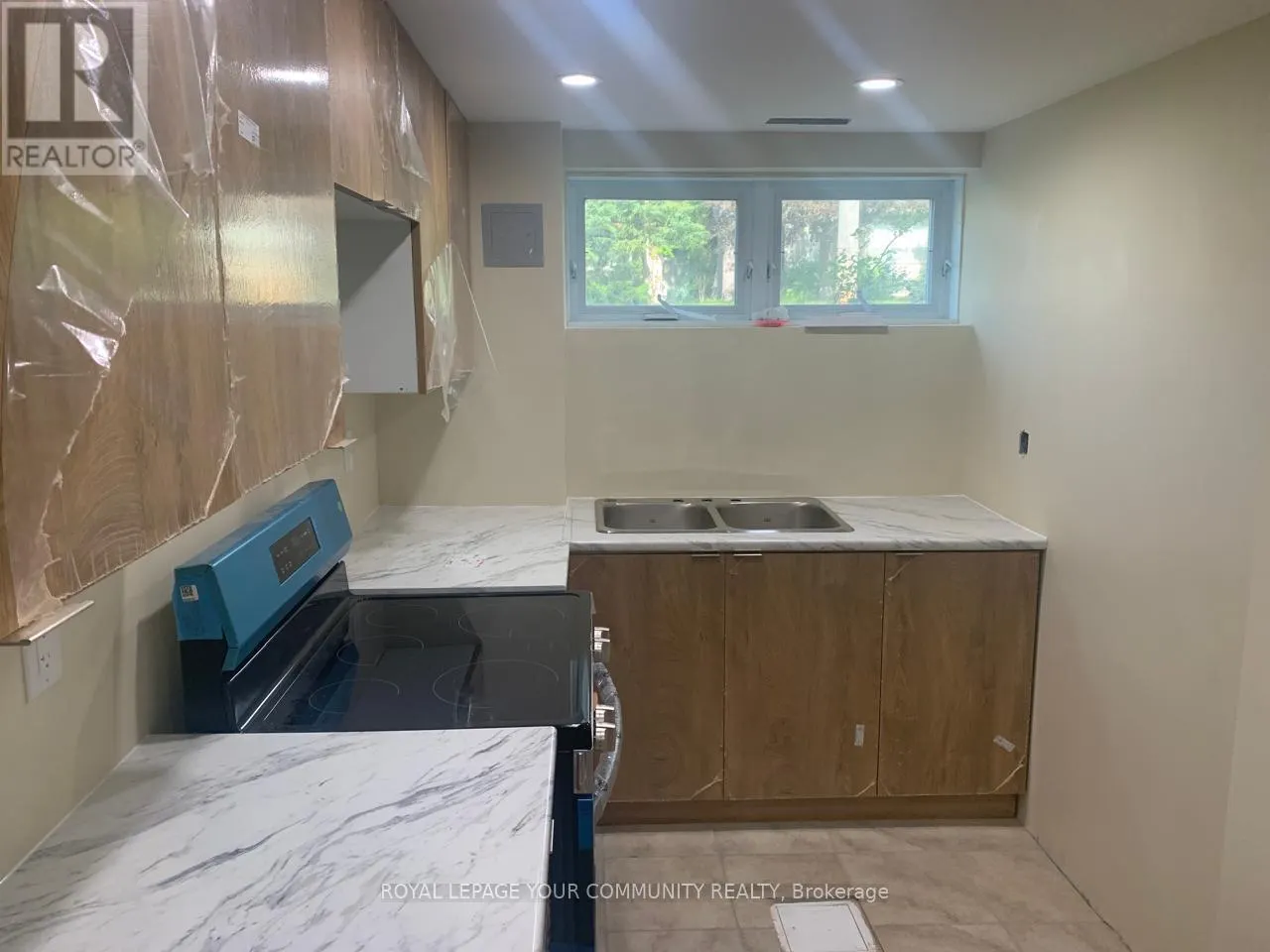 LOWER UNIT - 151 GOULDING AVENUE