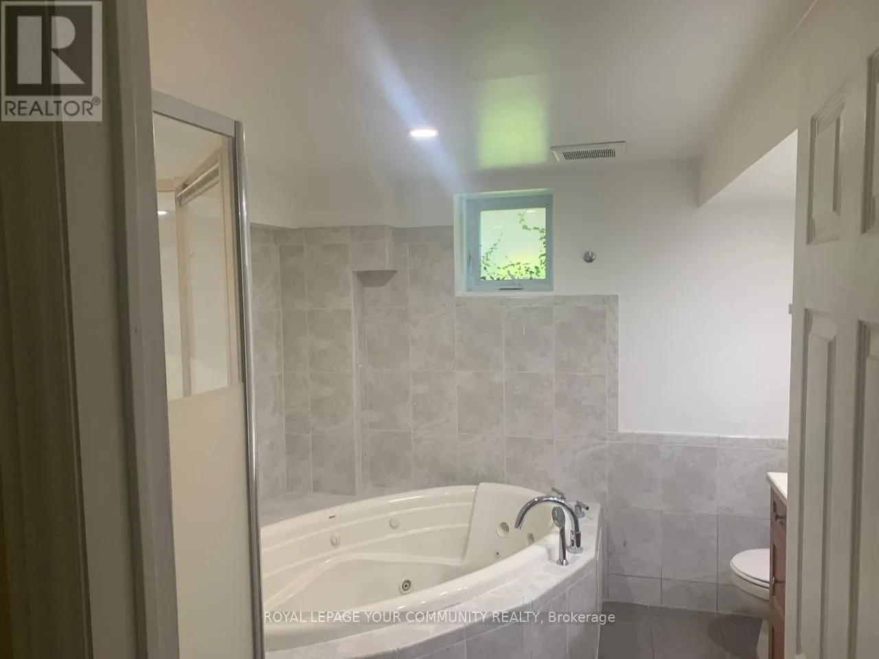 LOWER UNIT - 151 GOULDING AVENUE