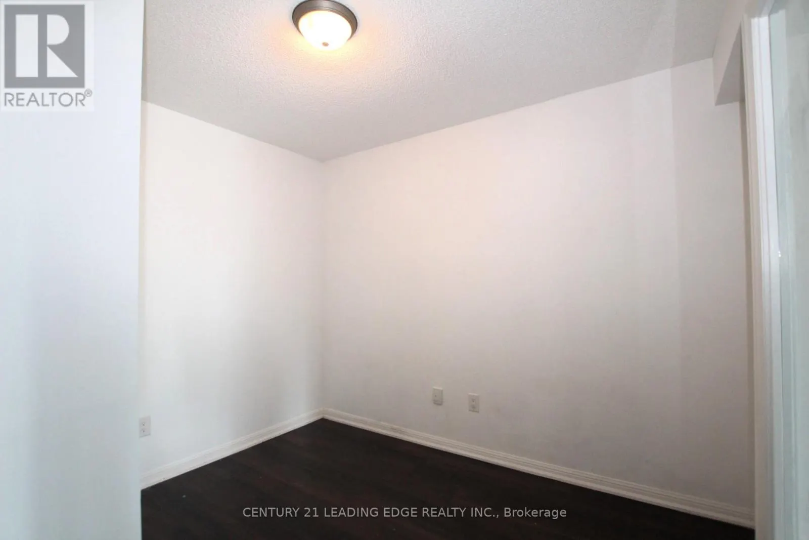 1508 - 400 ADELAIDE STREET E