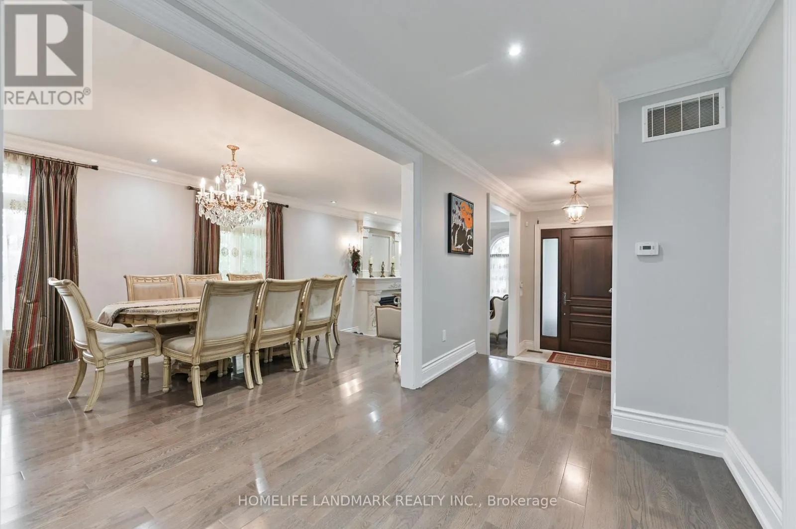 10 LOGANBERRY CRESCENT