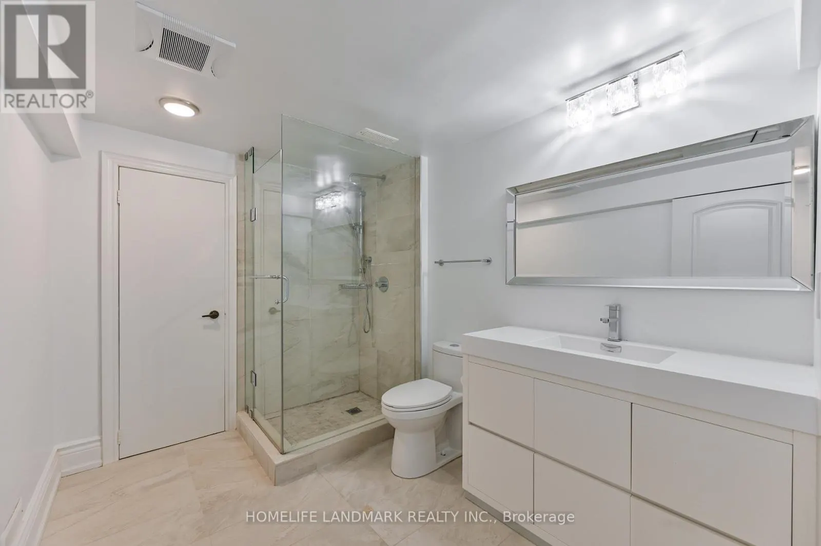 10 LOGANBERRY CRESCENT