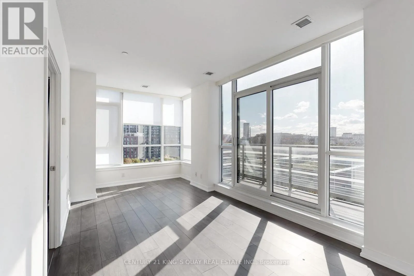 703 - 200 SACKVILLE STREET