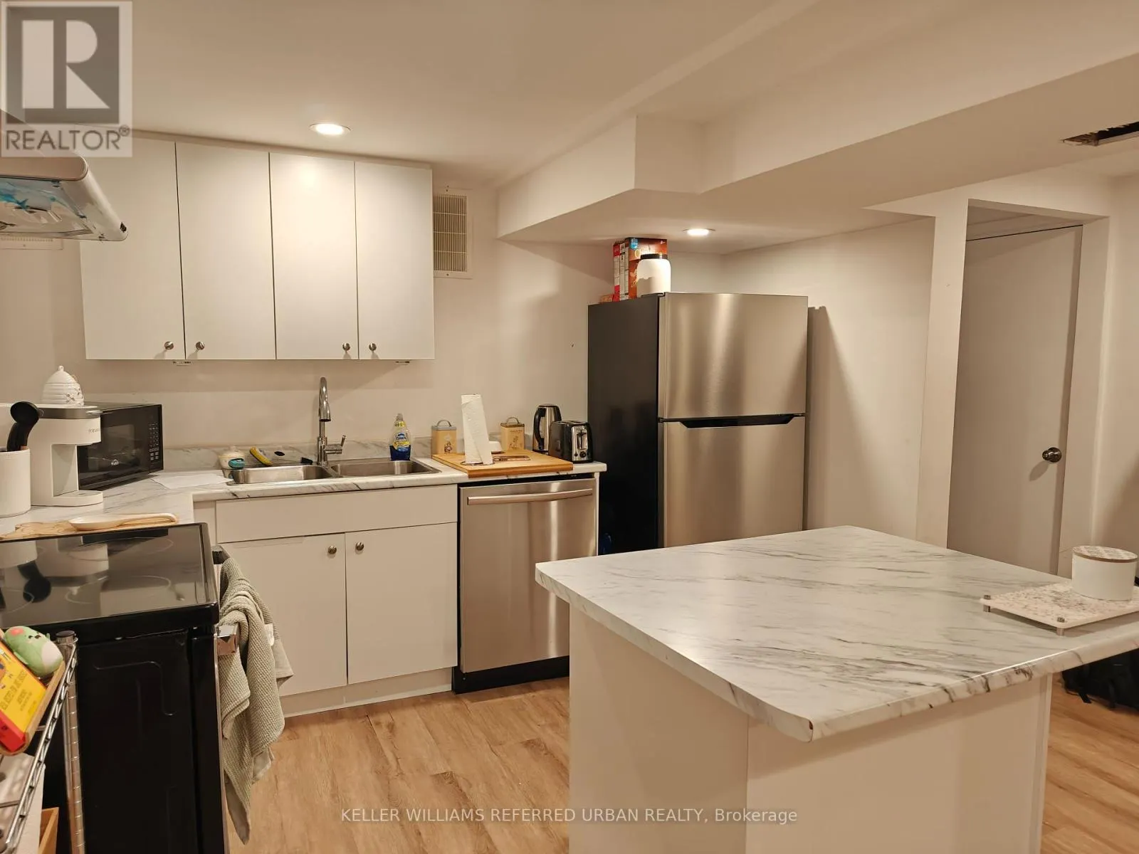 LOWER - 67 FORTROSE CRESCENT