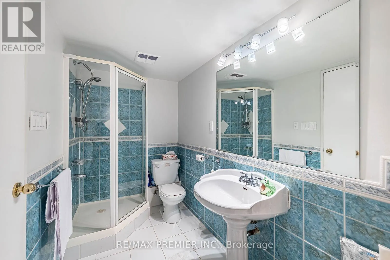 2308 - 75 GRAYDON HALL DRIVE