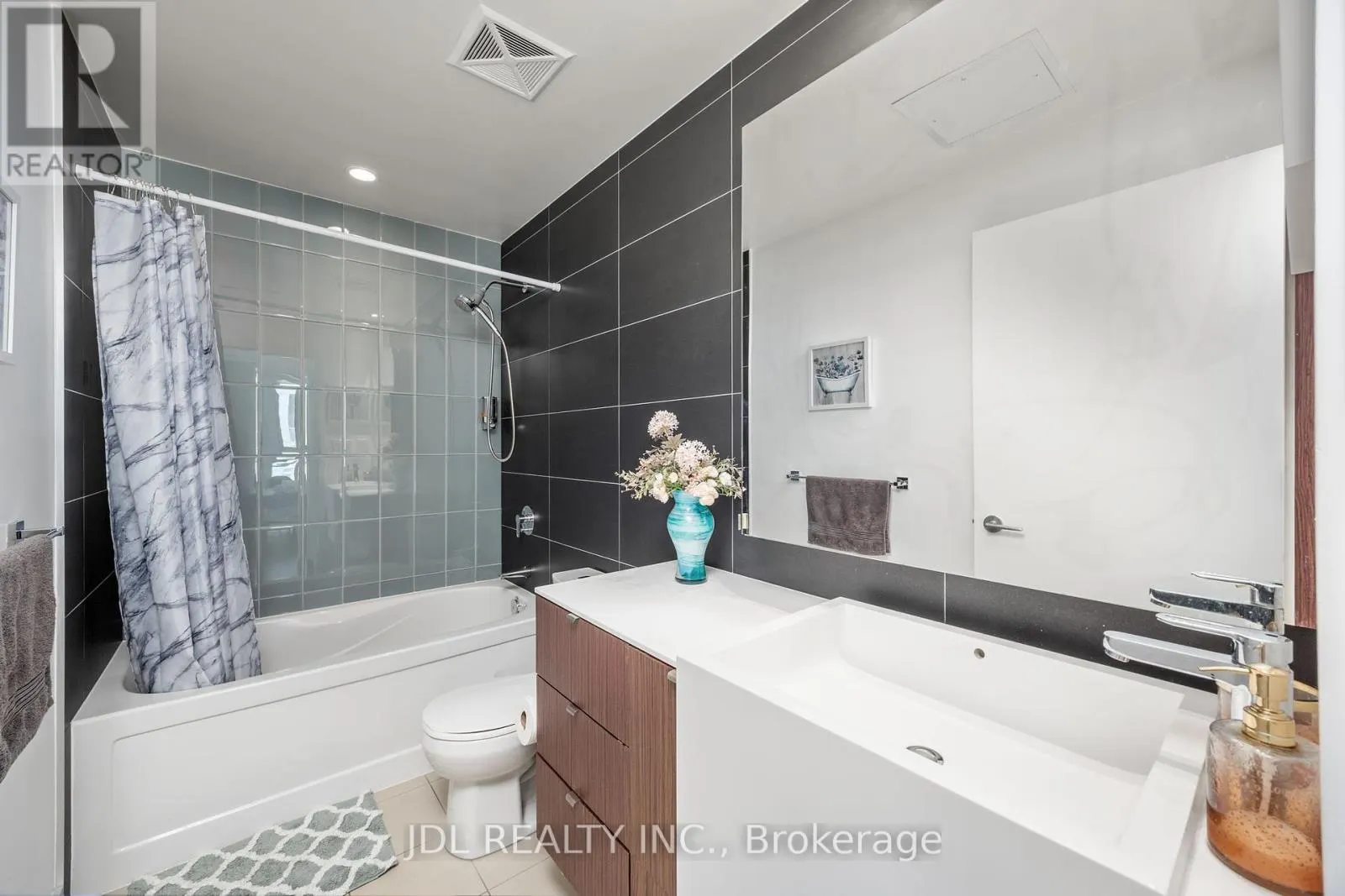 4606 - 21 ICEBOAT TERRACE