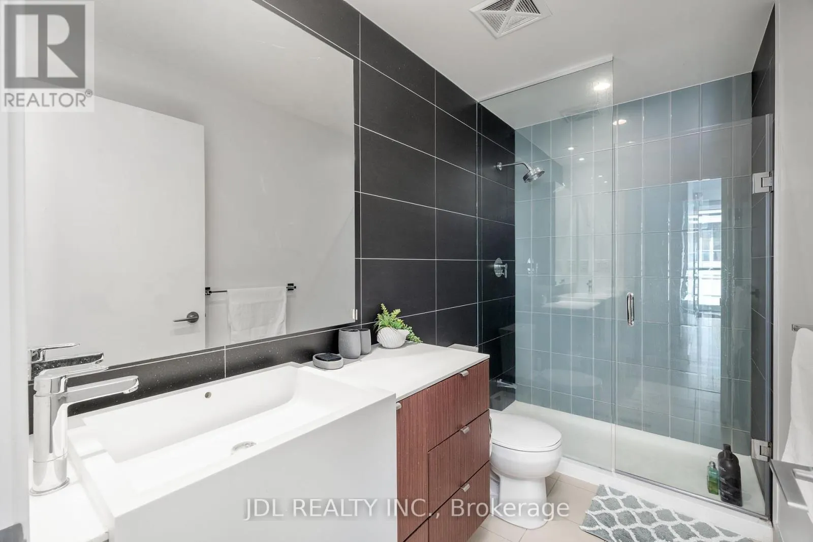 4606 - 21 ICEBOAT TERRACE