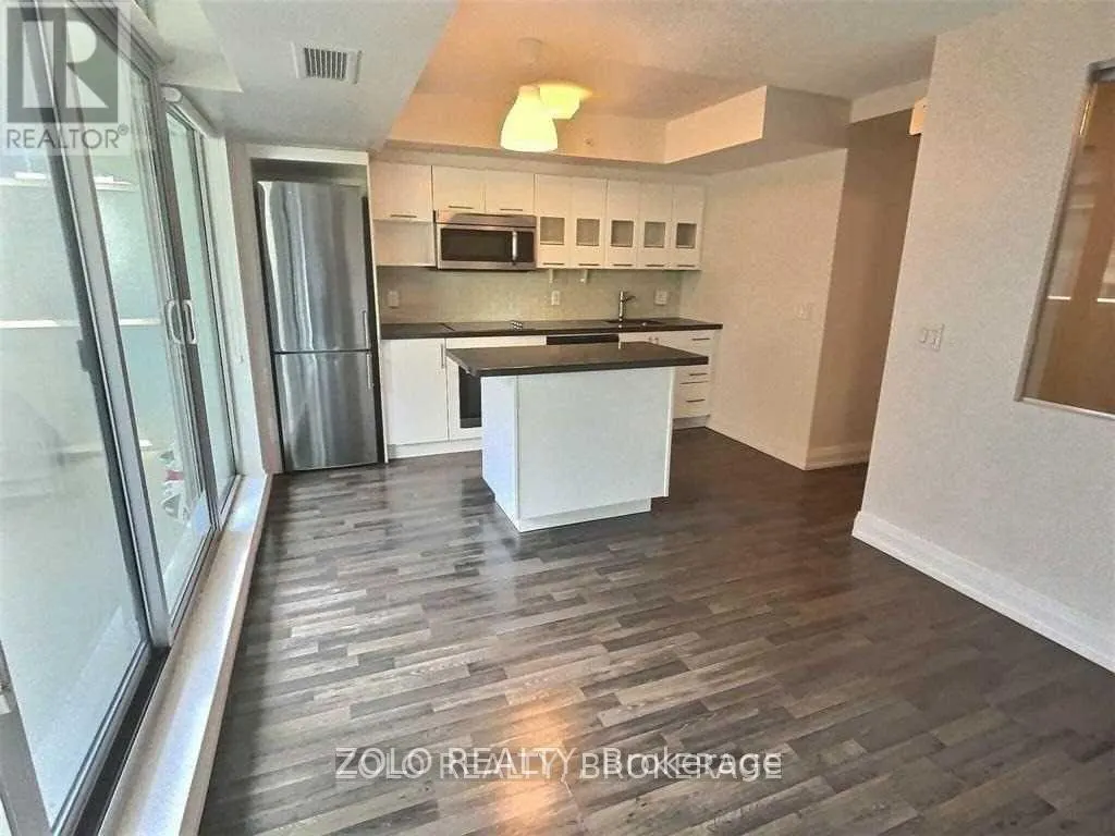 E204 - 555 WILSON AVENUE