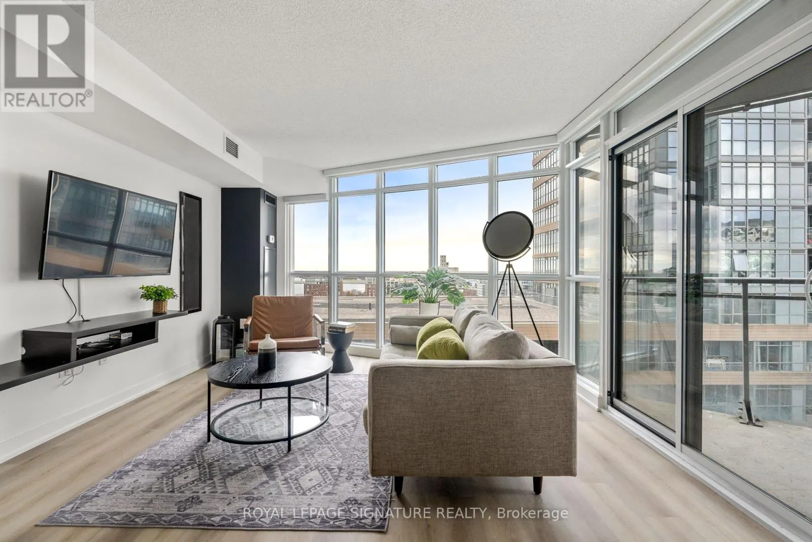 1209 - 21 ICEBOAT TERRACE