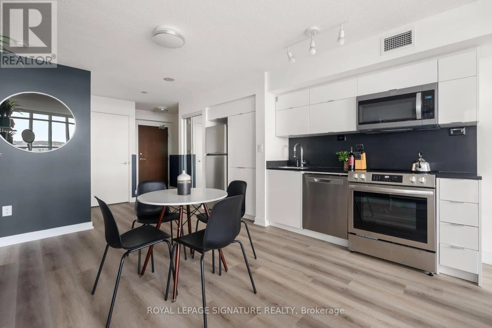 1209 - 21 ICEBOAT TERRACE
