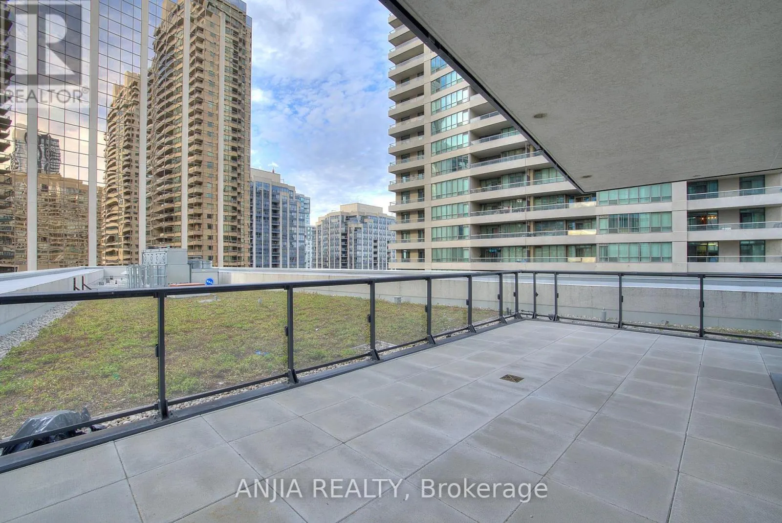 619 - 4955 YONGE STREET