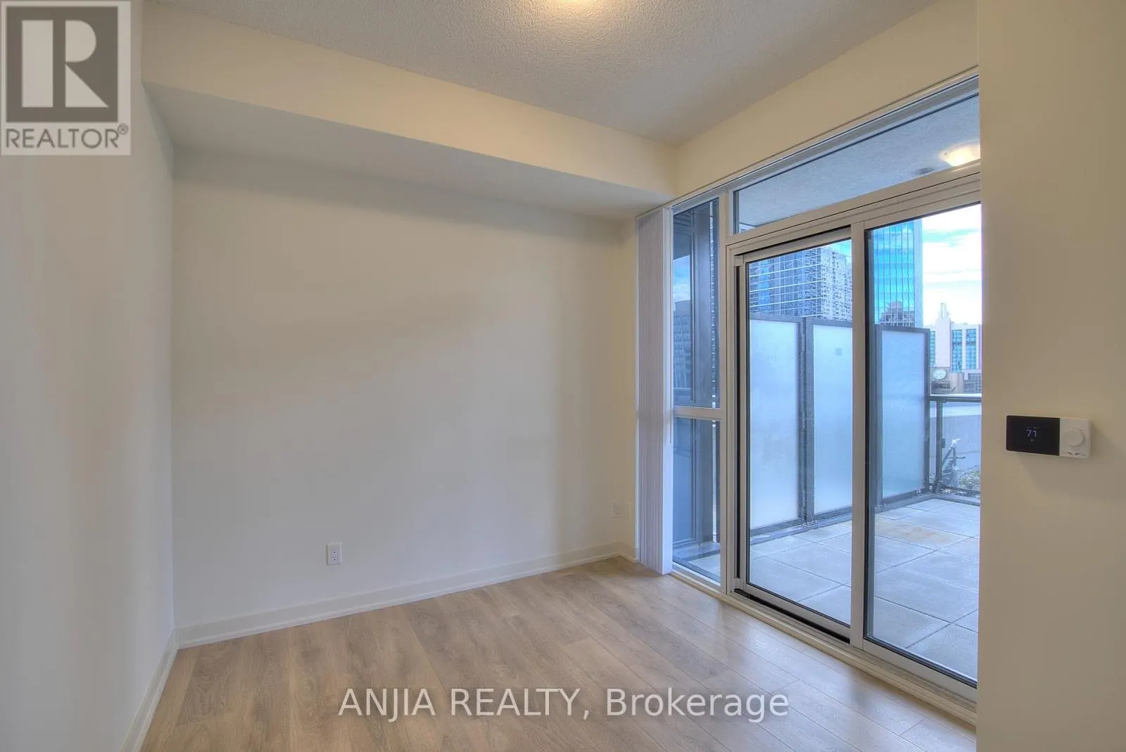 619 - 4955 YONGE STREET