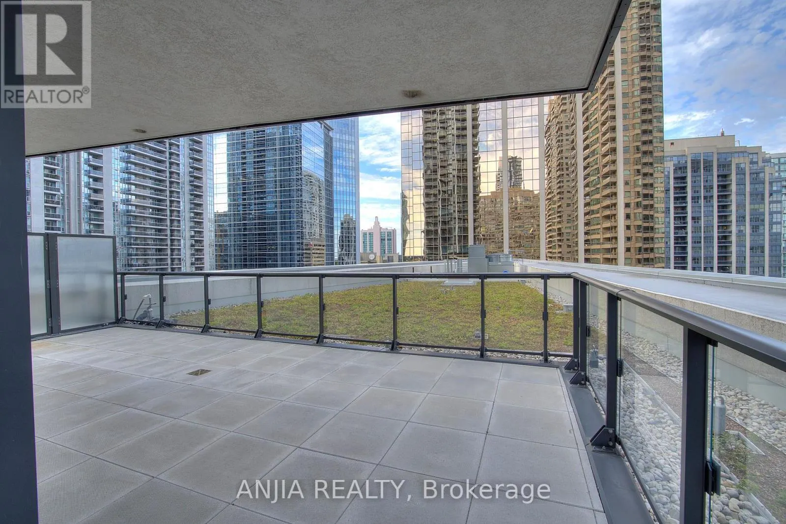 619 - 4955 YONGE STREET