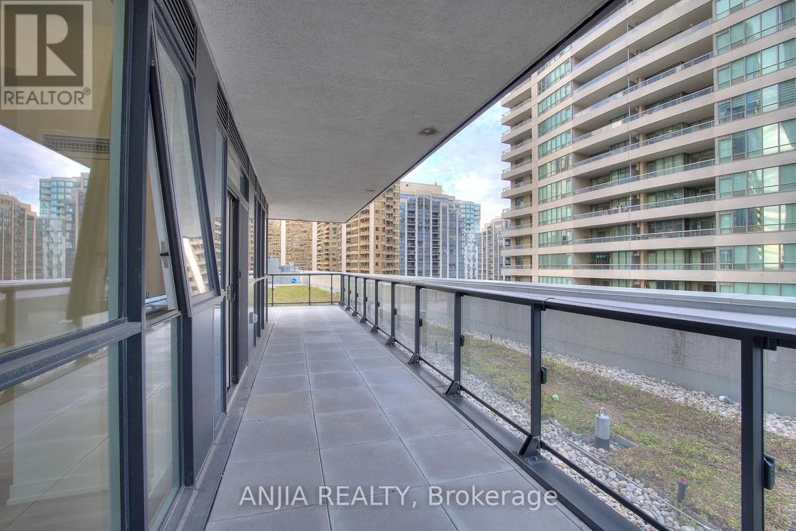 619 - 4955 YONGE STREET
