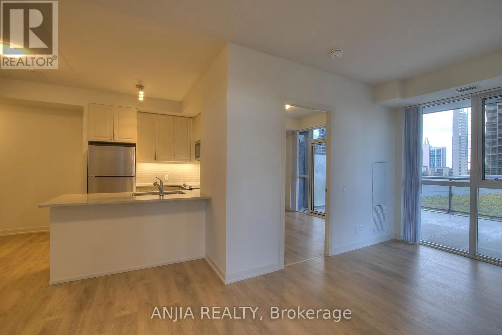619 - 4955 YONGE STREET