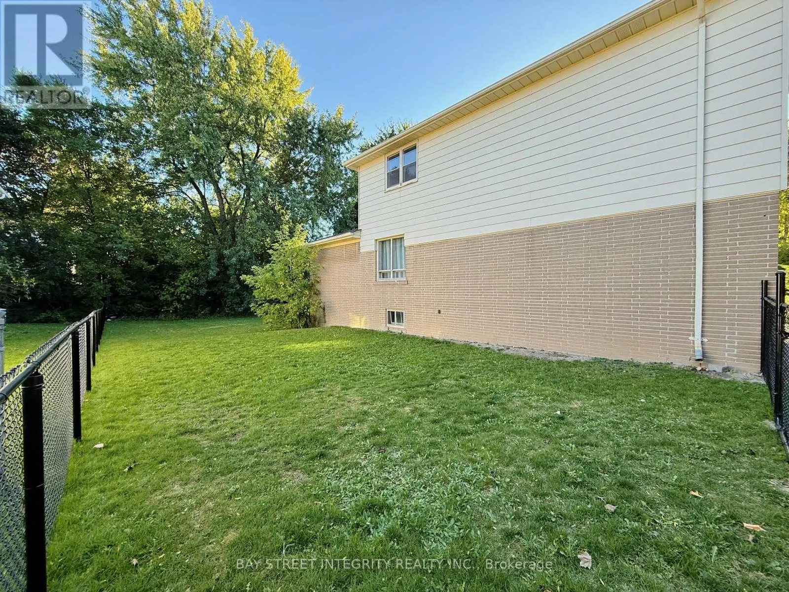 143 MUNRO BOULEVARD