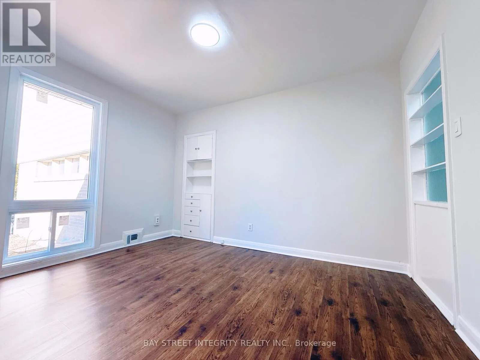 143 MUNRO BOULEVARD