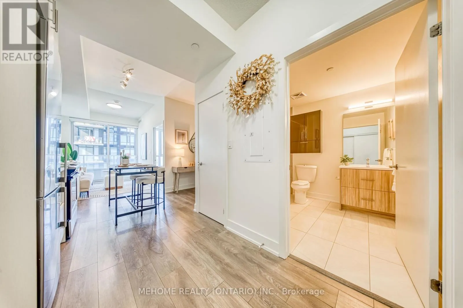 905 - 180 FAIRVIEW MALL DRIVE